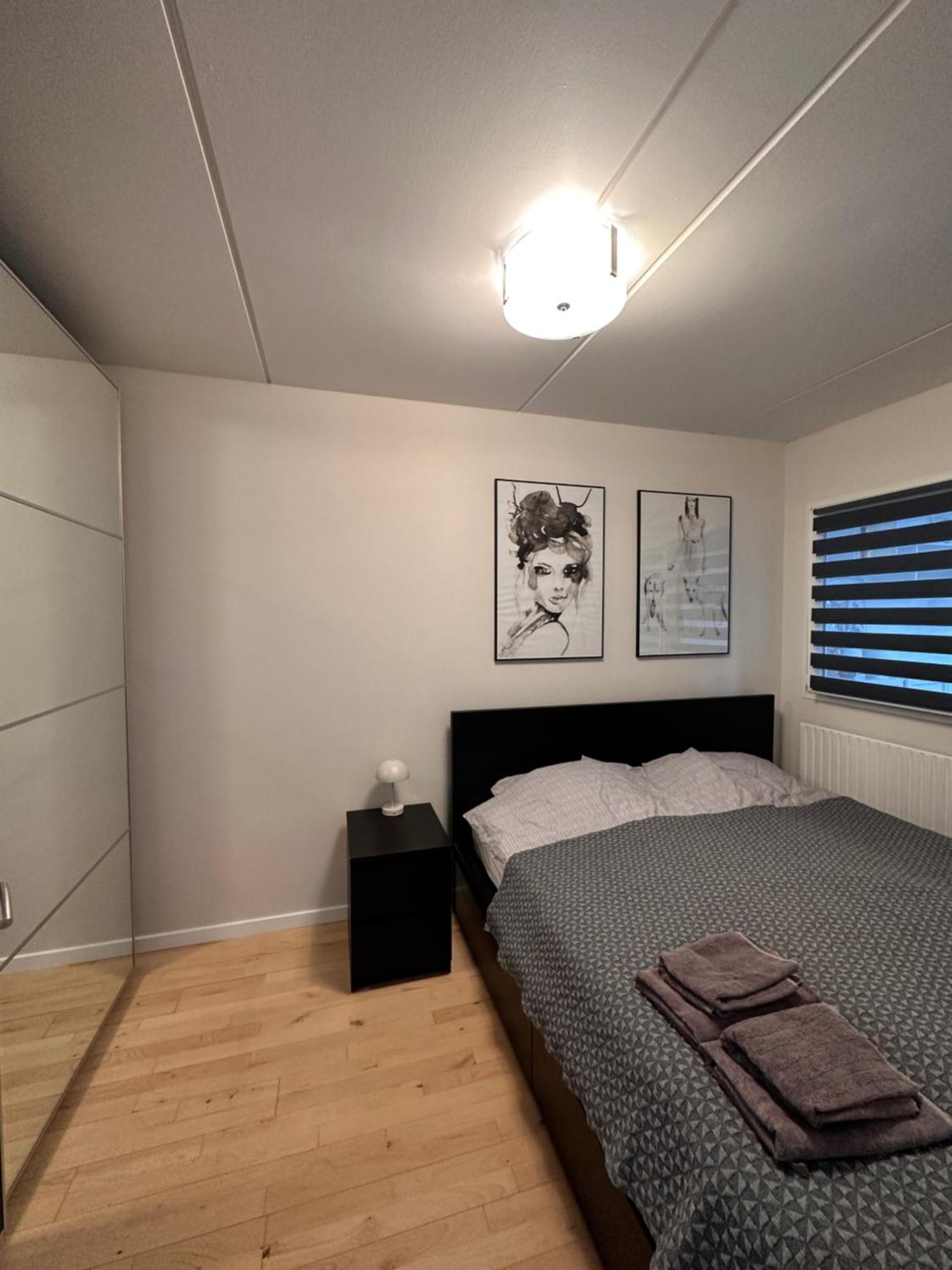 Privat One Bedroom Apartment With Free Parking Odense Exterior photo